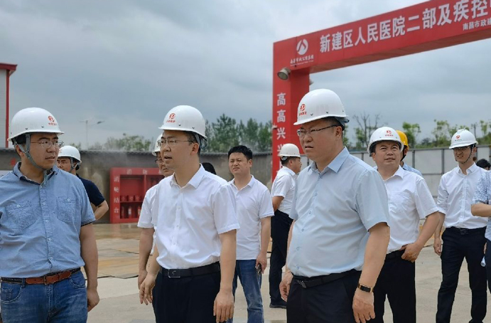 新建區委常委、常務副區長賈中強到新建區職業技術學校新校區建設項目、新建區人民醫院二部及疾控中心項目調研