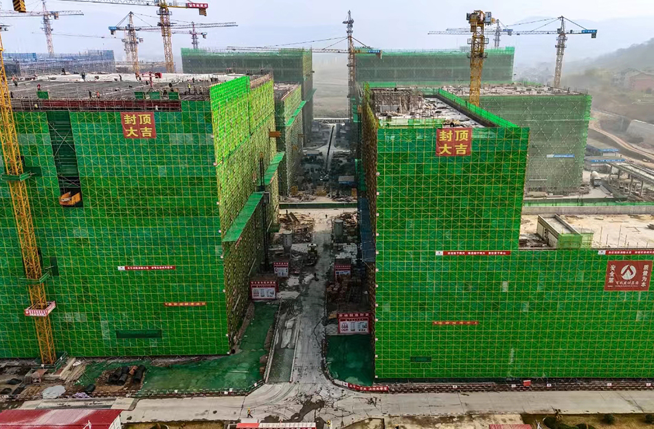 上饒市高新區(qū)標(biāo)準廠房建設(shè)項目順利封頂