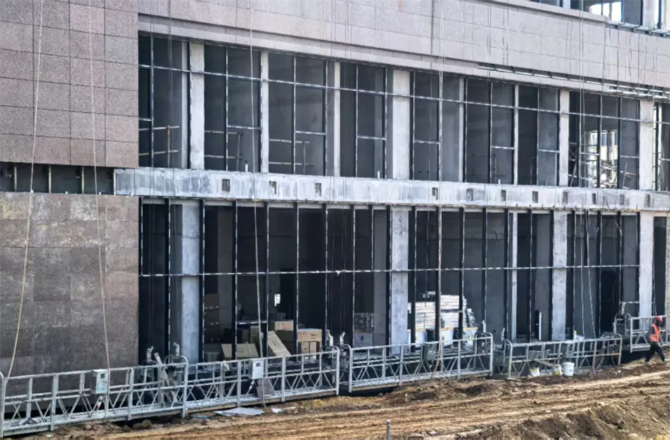 南昌市政建設(shè)集團(tuán)有限公司緊急開展強(qiáng)對流天氣專項(xiàng)安全檢查，全面排查設(shè)備加固、用電安全、排水防澇及應(yīng)急物資，筑牢極端天氣施工安全防線